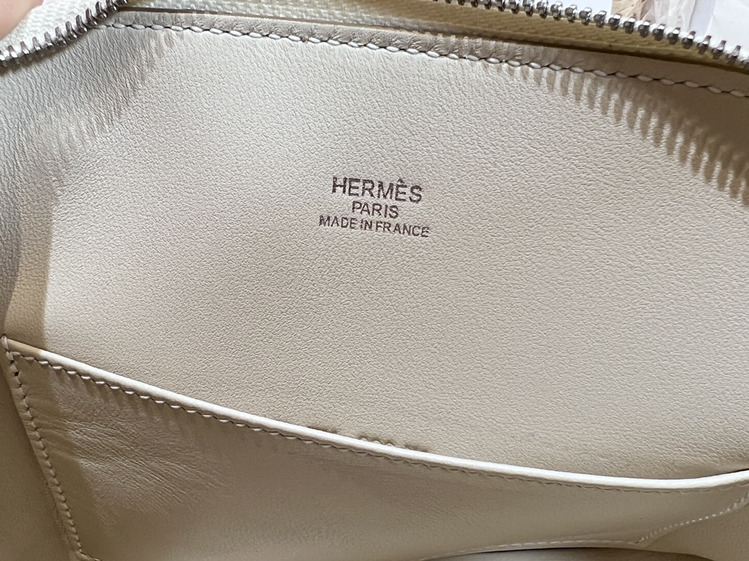 Hermes Bolide 1923 Mini Handbag Shoulder Bag In White Evercolor Leather